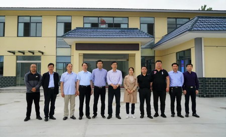 蘇鹽集團(tuán)黨委書記、董事長(zhǎng)章朝陽一行赴濱海縣考察調(diào)研