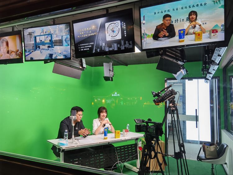 蘇鹽集團(tuán)淮鹽產(chǎn)品精彩亮相2021第四屆中國(guó)（淮安）國(guó)際食品博覽會(huì)