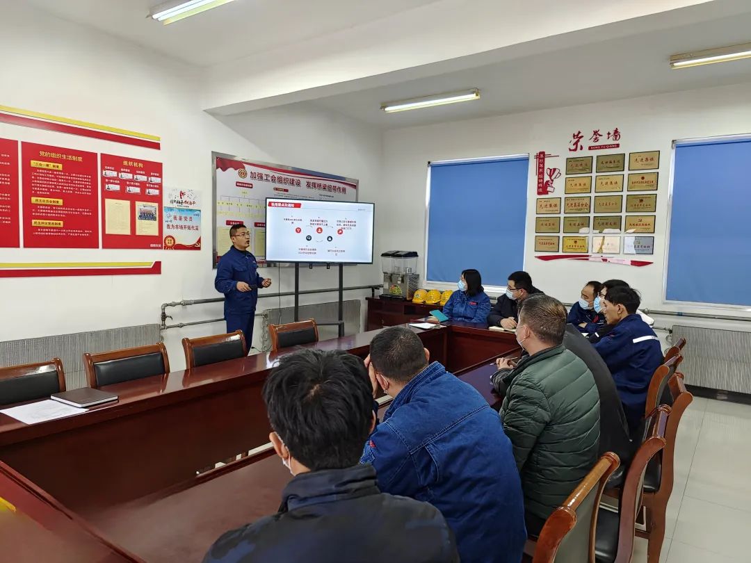 蘇鹽井神三分公司黨委丨搭臺(tái)豎梯 構(gòu)筑人才發(fā)展“新高地” 蘇鹽井神三分公司黨委丨搭臺(tái)豎梯 構(gòu)筑人才發(fā)展“新高地”