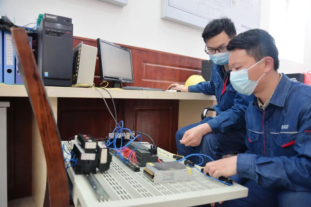 大干紅五月丨蘇鹽井神熱電分公司:鼓足干勁提士氣 全力奮戰(zhàn)“紅五月” 大干紅五月丨蘇鹽井神熱電分公司:鼓足干勁提士氣 全力奮戰(zhàn)“紅五月”